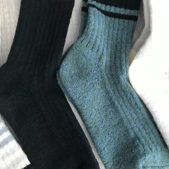 Cuddl Duds Set of 4 Knit Poly Crew Socks - Grey (OS) a626346 - Picture 4 of 4